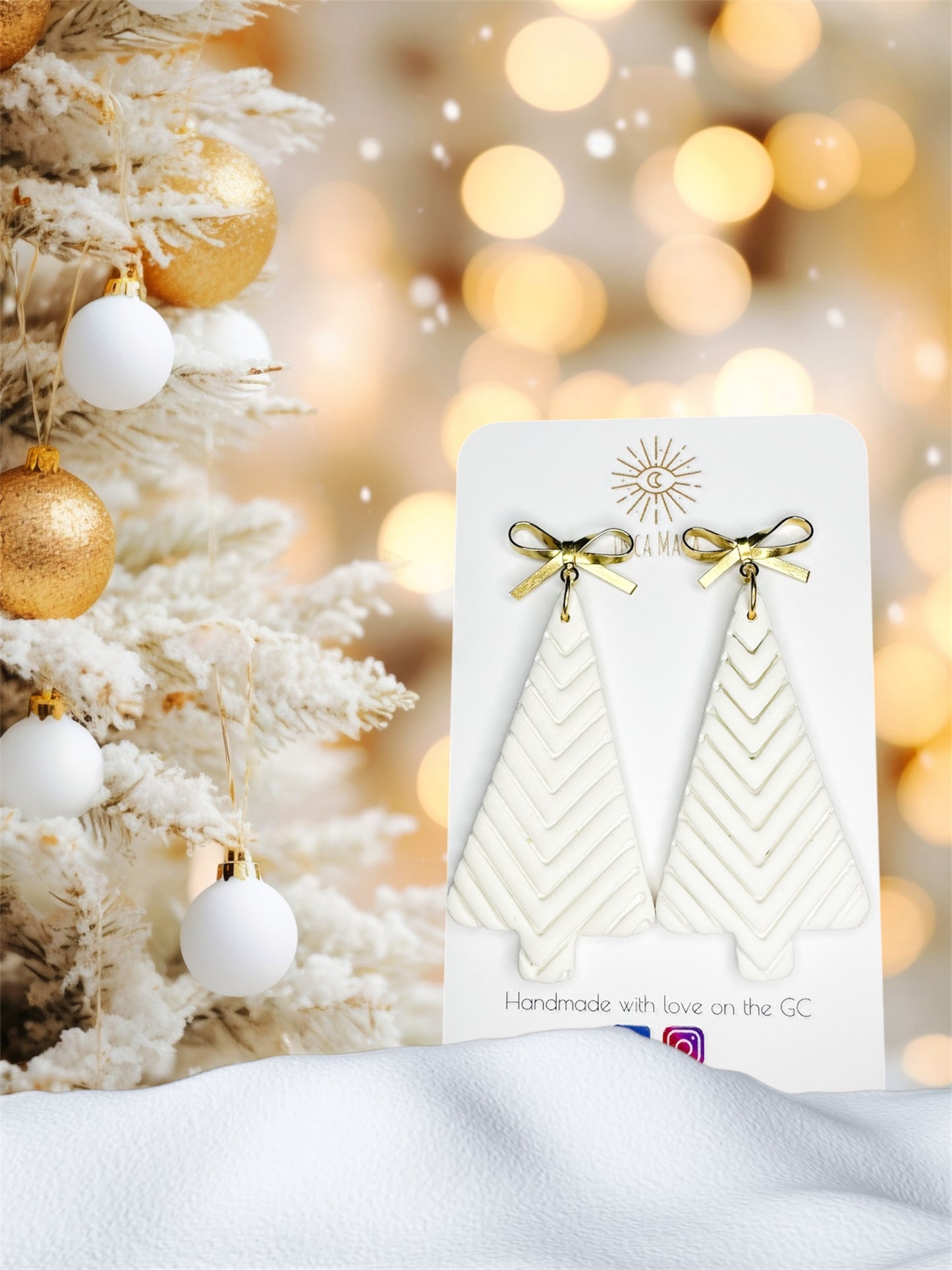Gold Bow White Christmas Tree Dangles