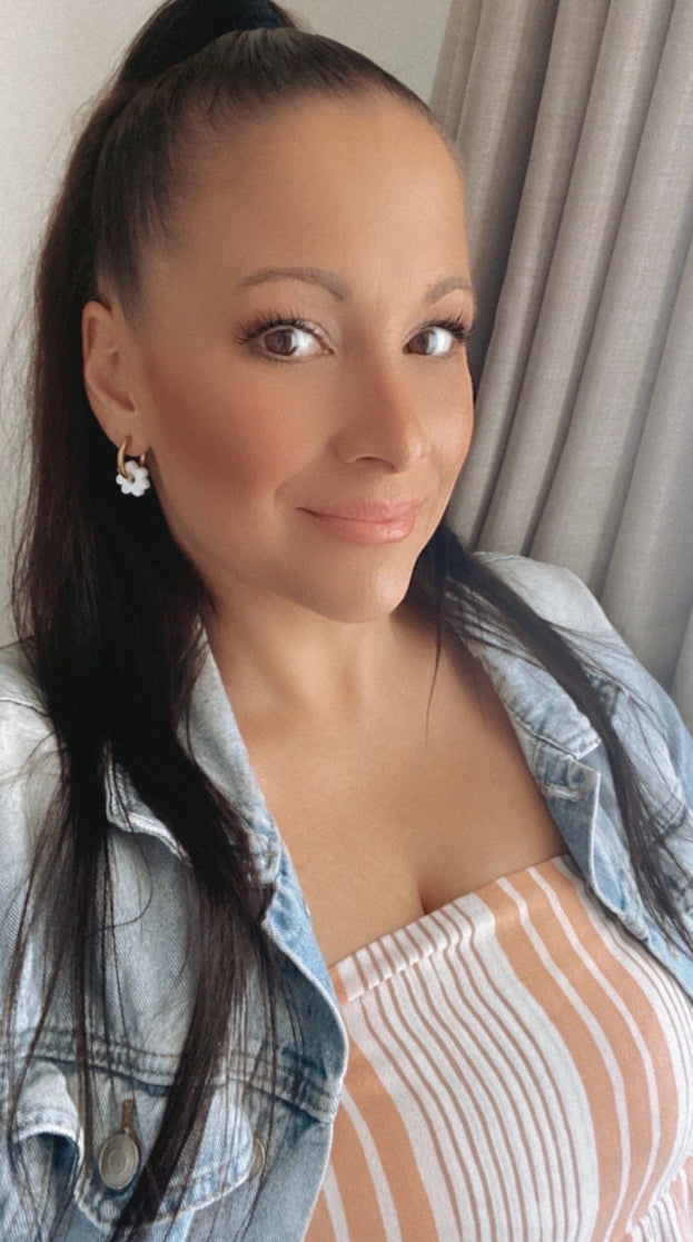 Organic Purple Acrylic Flower Huggies